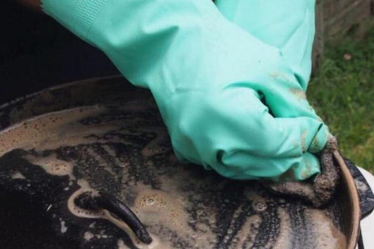 How to Season Your Cast Iron Camp Oven Snowys Blog