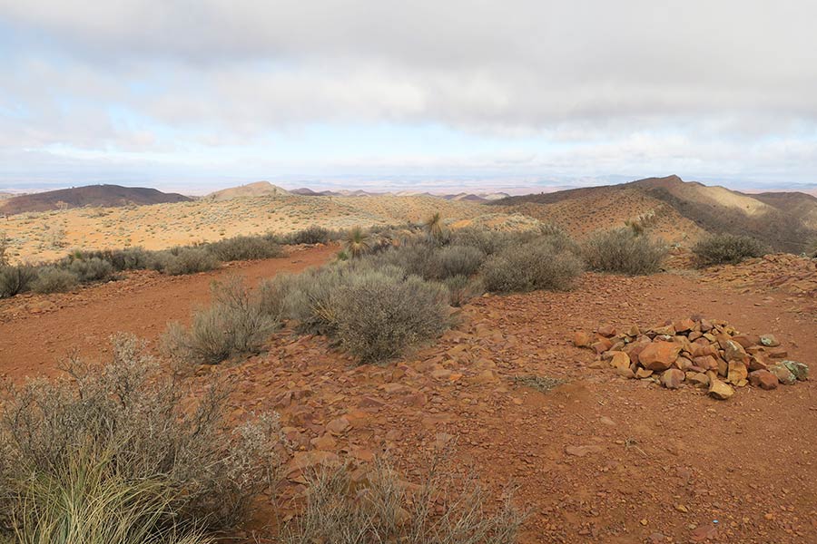View looking south from Mt Caernarvon summit. 